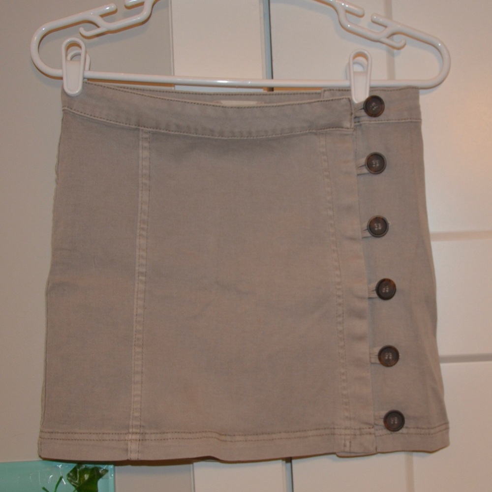 Stylish Beige Button-Front Skirt